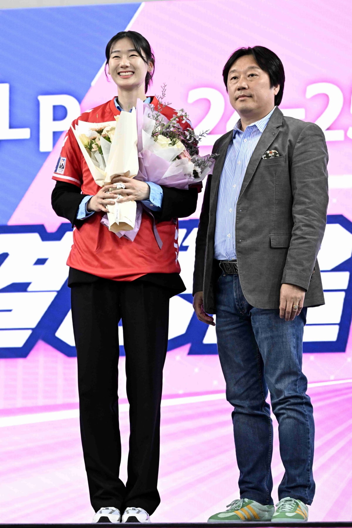 英媒：博尼法斯是切尔西锋线引援首选 约克雷斯奥斯梅恩仍是目标