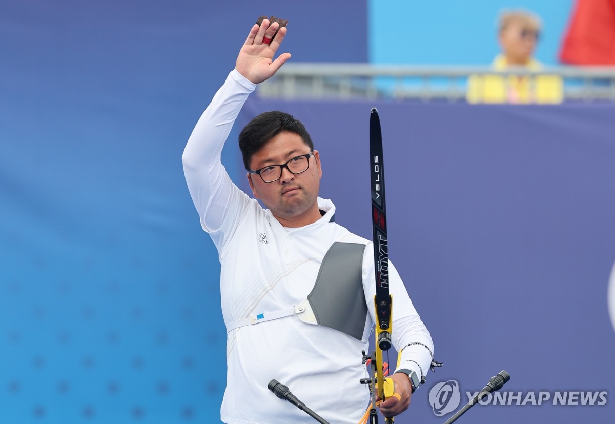 湖人本赛季前17场战绩与去年哈姆执教时一样，均为10胜7负