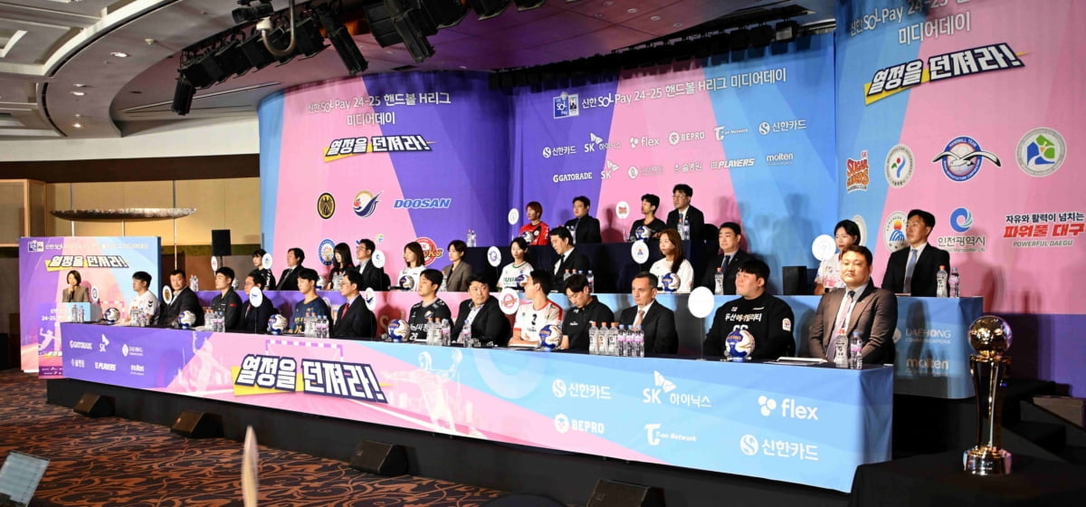 ❤️兄弟情深！字母哥谈夺冠后与哥哥的互动
