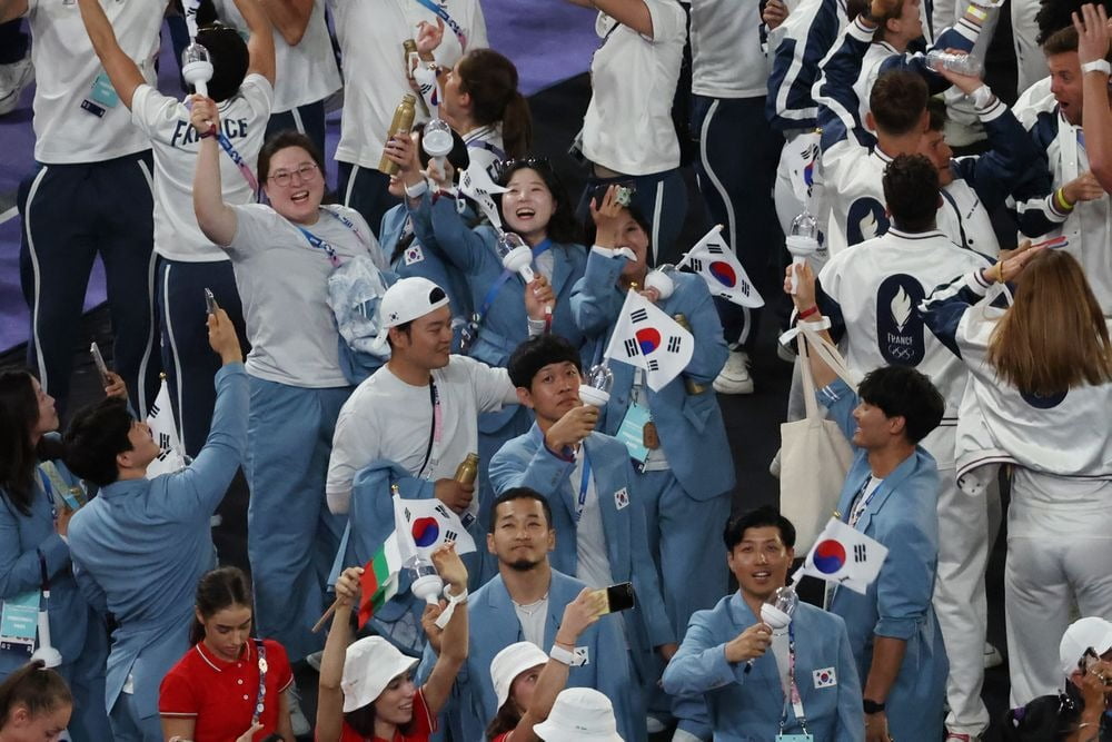 FIFA官方：2024年夏窗全球转会费总额超64亿美元，为历史第二高