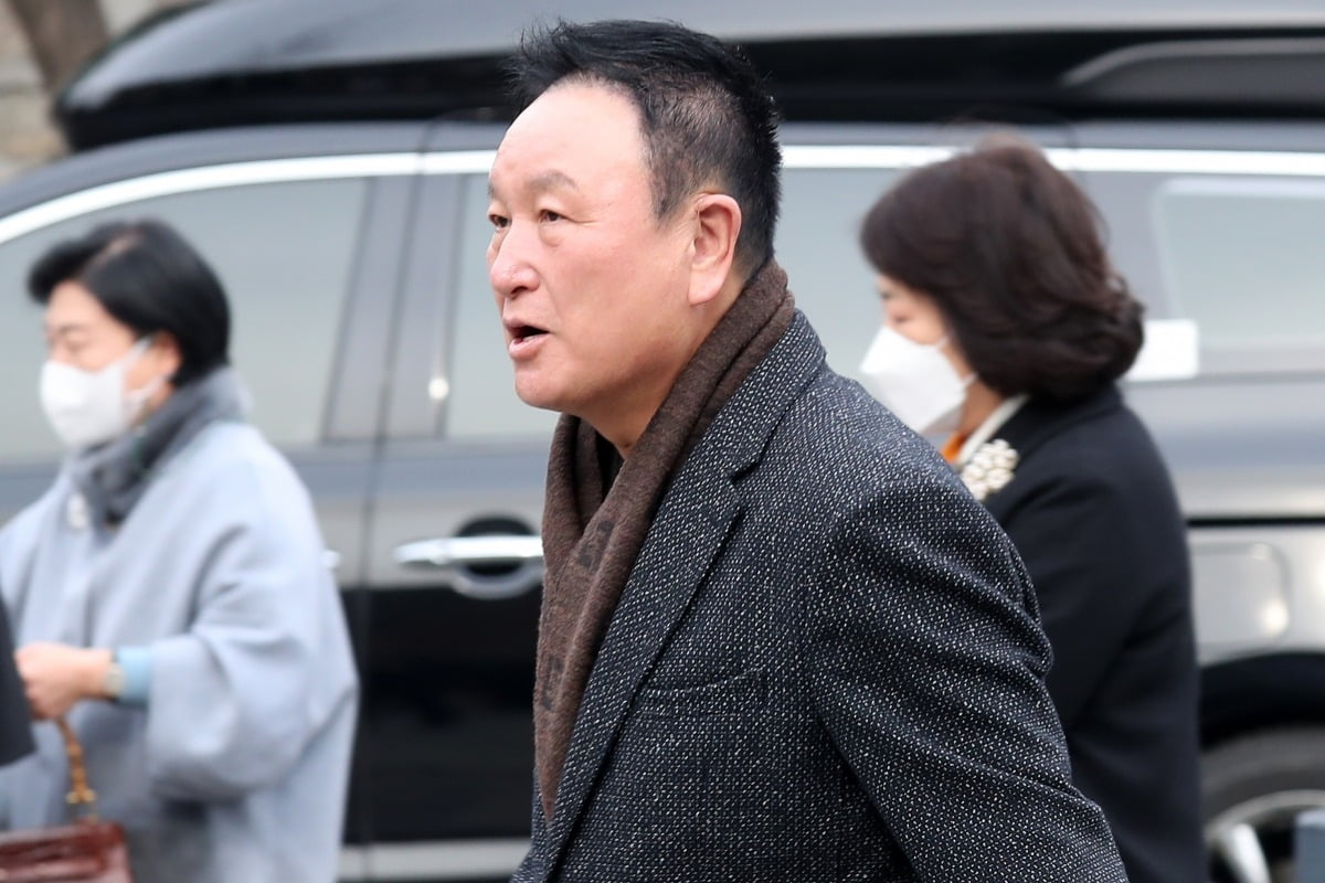 原帅三分刷得猛，张宁惨败争议大，裁判导向有些偏，新疆靠体能赢