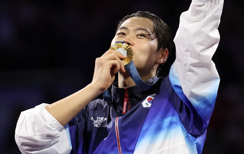 莫德里奇年度最佳球员和主帅投票：维尼修斯、安帅第一顺位