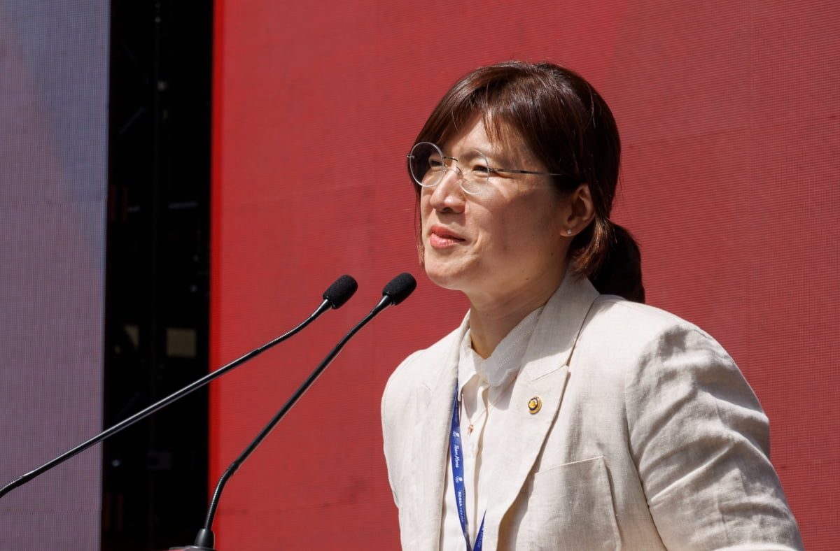 尤里奇：迪巴拉感到有些身体不适 他不会出战博洛尼亚