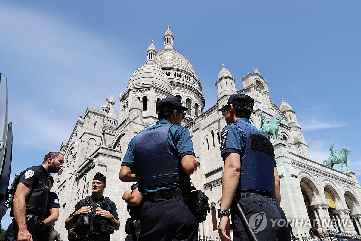 萨内：本赛季肯定要拿回德甲冠军；孔帕尼很有魅力