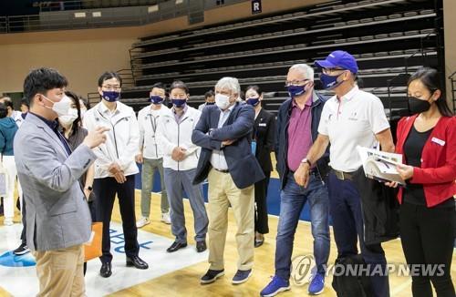 跟队记者：穆萨或首发出战皇马，可能踢类似右翼卫的位置