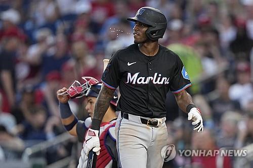 瓦茨克谈凯尔的续约情况：我不懂为什么合同到期会被视为坏事