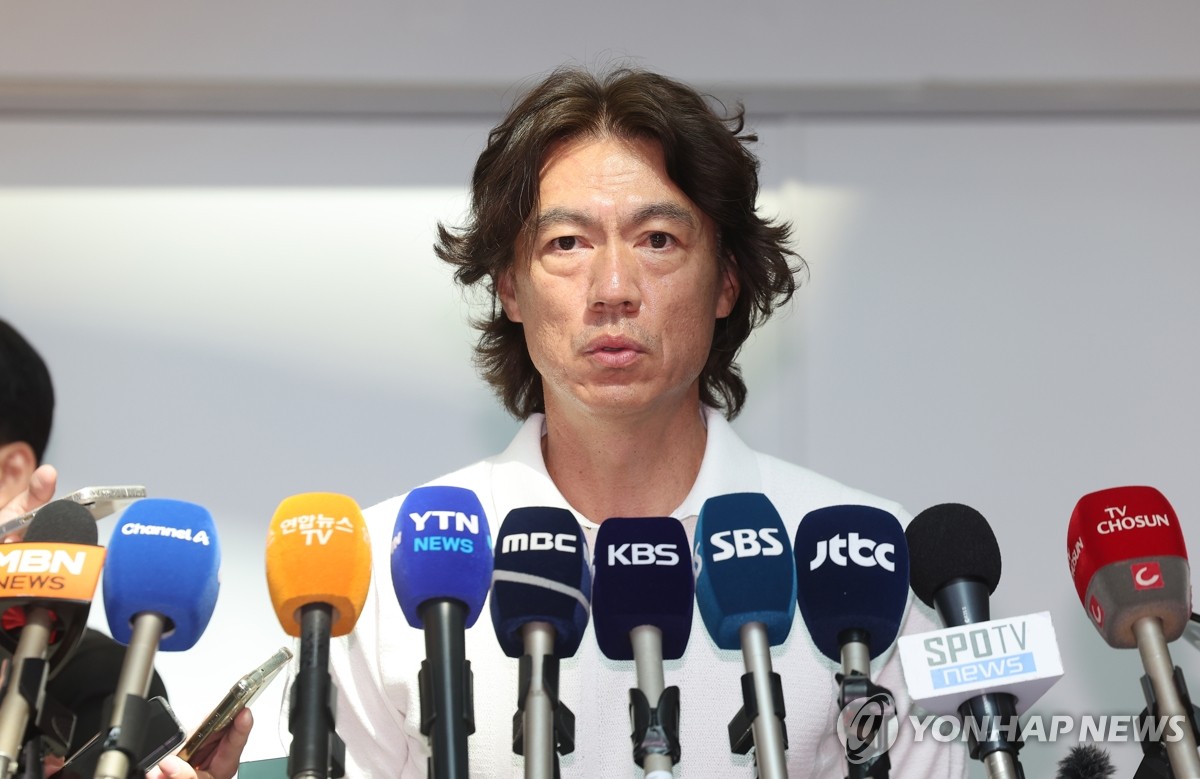 马卡：梅西缺席巴萨庆典是因为与拉波尔塔关系未恢复