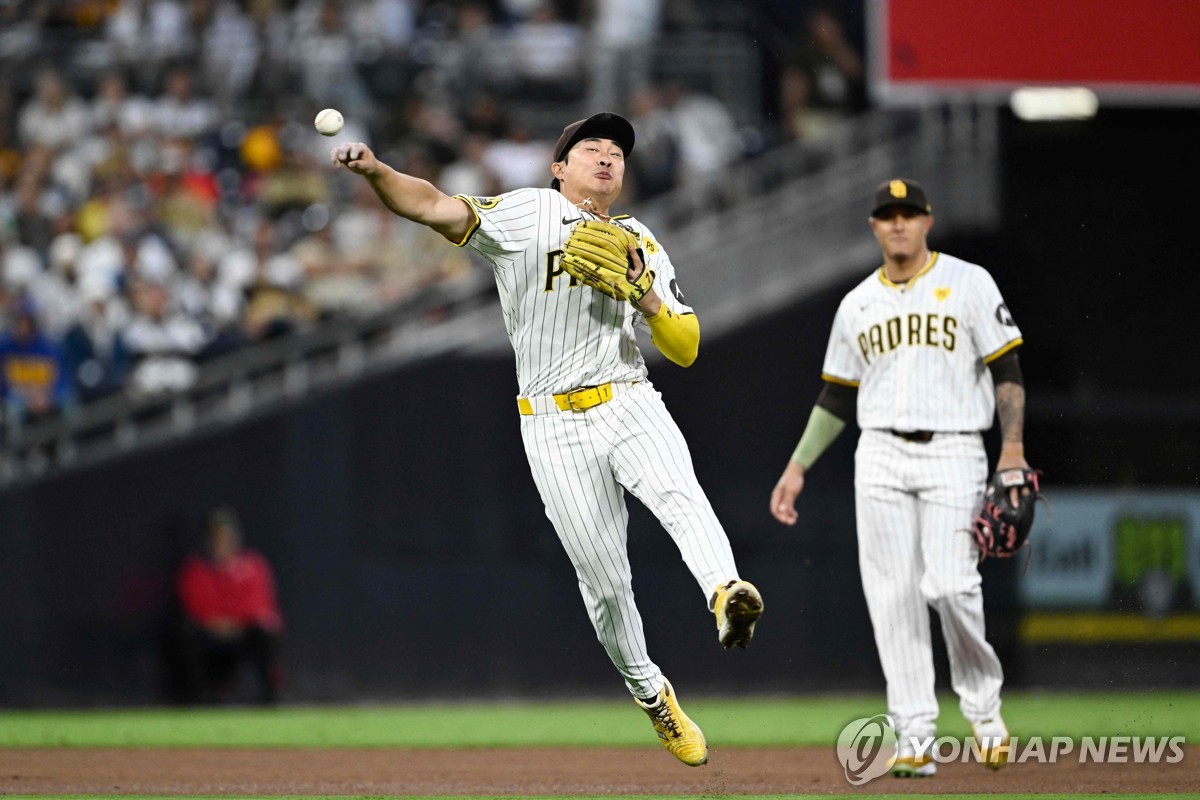欧冠积分榜：利物浦全胜领跑曼城第7，皇马输球第17米兰第18
