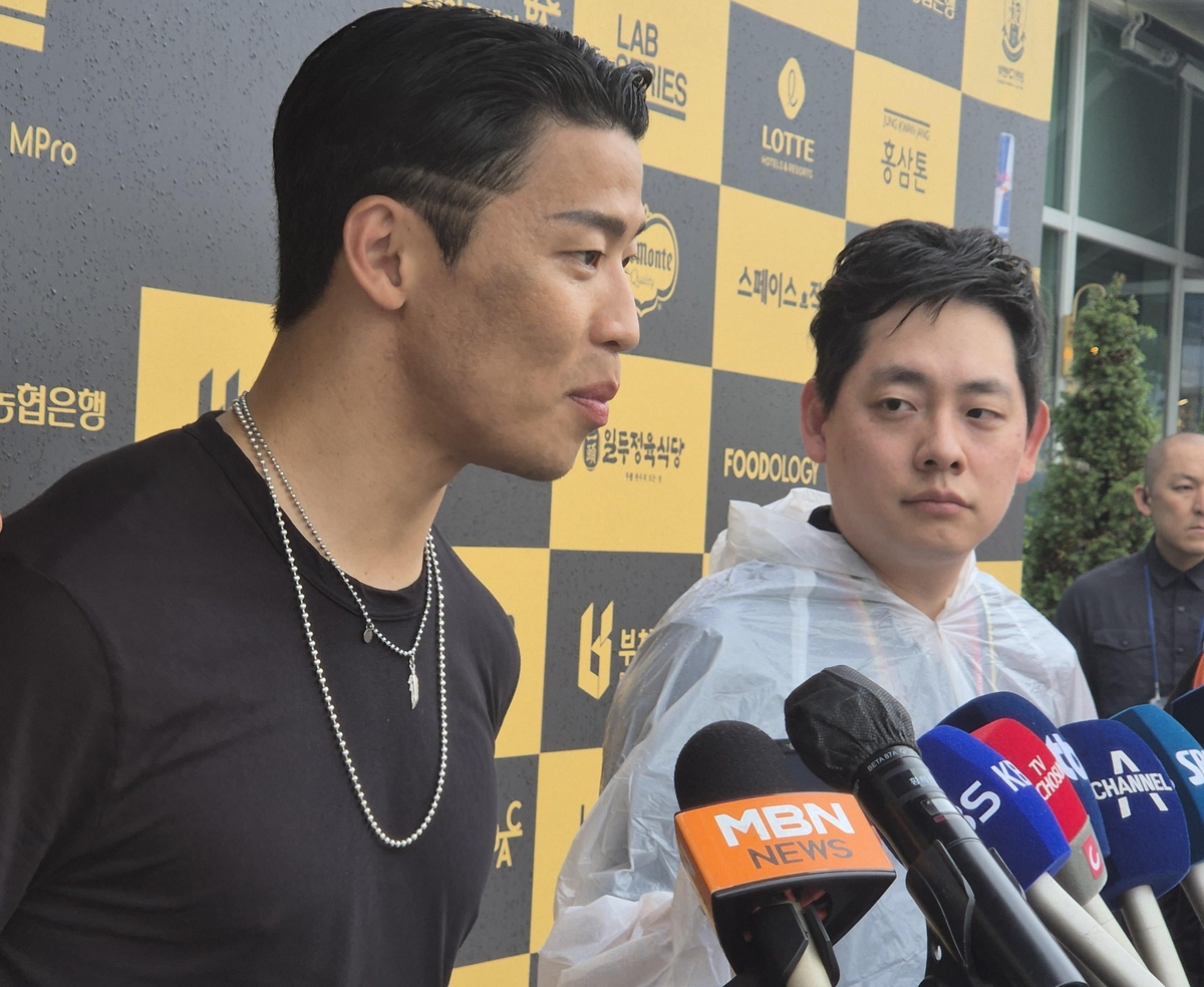 英媒：阿莫林将决定范尼去留 两人周一将进行重要会谈