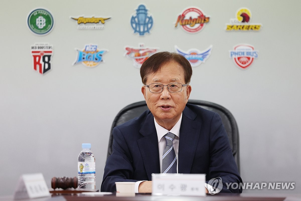 不努力就歇着！曼联雪藏2将仍拿下德比 新帅赛后回应一针见血