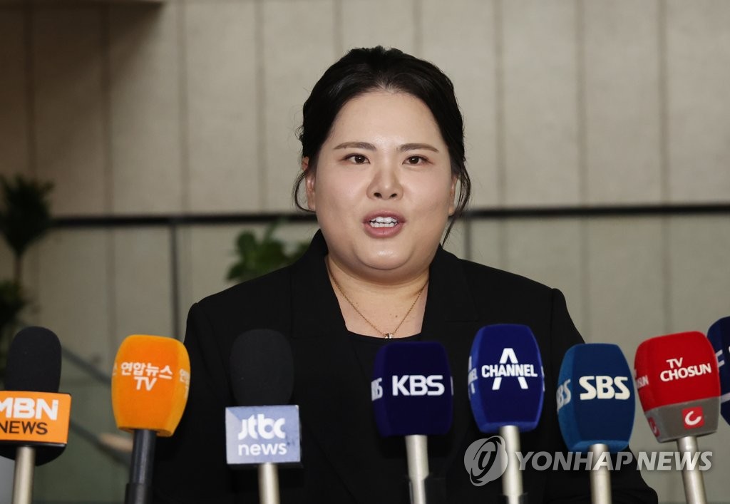 官方：50岁日本前国脚伊东辉悦宣布本赛季结束后正式退役