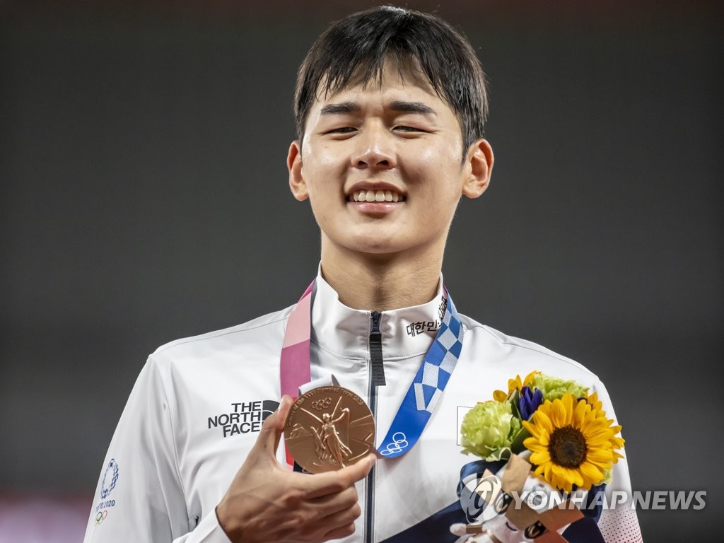 “世界第三人”，盘点梅罗金球奖前二的9次里谁是第三名