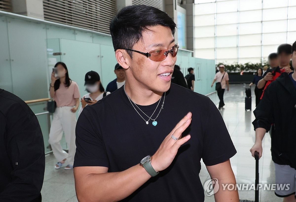 官方：曼联旧将扎哈回归五大联赛 租借加盟里昂